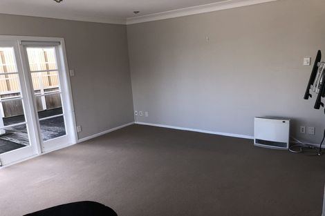 Photo of property in 1/51 Deep Creek Road, Waiake, Auckland, 0630