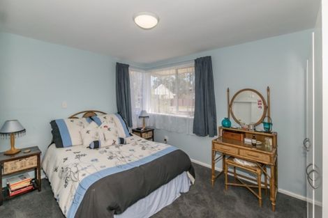 Photo of property in 7 Saunders Place, Redwood, Christchurch, 8051