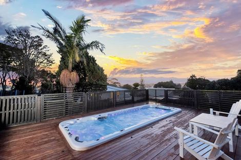 Photo of property in 2/103 Bond Crescent, Forrest Hill, Auckland, 0620