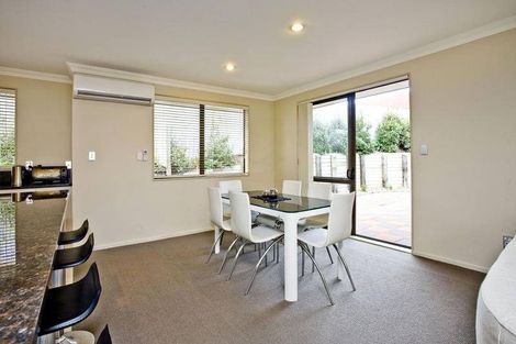 Photo of property in 15 Tekapo Rise, Fairview Heights, Auckland, 0632