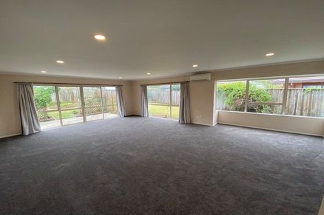 Photo of property in 5 Stella Court, Paraparaumu, 5032