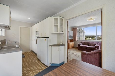 Photo of property in 31 Simons Street, Moturoa, New Plymouth, 4310