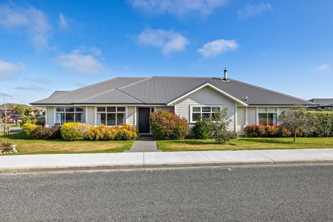 Photo of property in 13 Pemberton Drive, Amberley, 7410