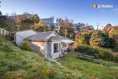 Photo of property in 71 Gladstone Road North, Dalmore, Dunedin, 9010
