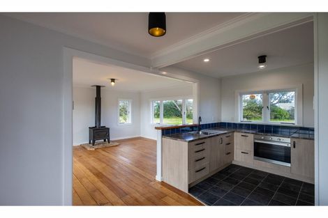 Photo of property in 76 Hospital Road, Te Kopuru, 0371