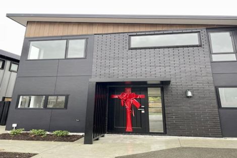 Photo of property in 17 Raeble Walkington Lane, Wallaceville, Upper Hutt, 5018