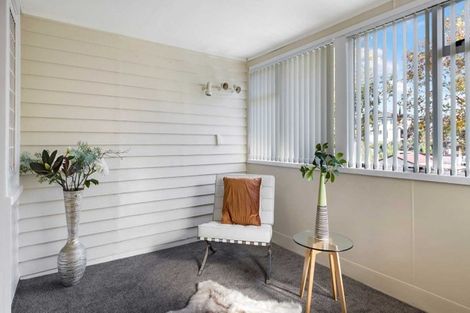 Photo of property in 64 Seabrook Avenue, New Lynn, Auckland, 0600