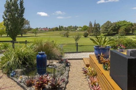 Photo of property in 52 Links View Drive, Omokoroa, 3114