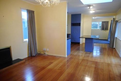 Photo of property in 9 Newcombe Crescent, Karori, Wellington, 6012