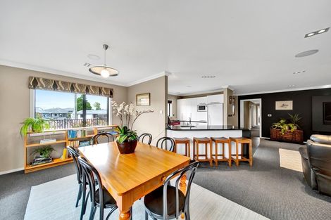 Photo of property in 905 Devon Road, Bell Block, New Plymouth, 4312