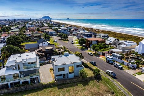 Photo of property in 9a Sunbrae Grove, Mount Maunganui, 3116