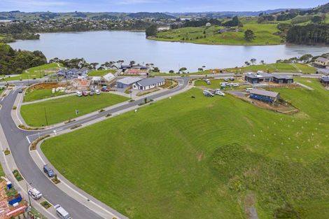 Photo of property in 25 Omahina Street, Raglan, 3225