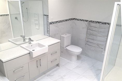 Photo of property in 14 Purchas Hill Drive, Stonefields, Auckland, 1072