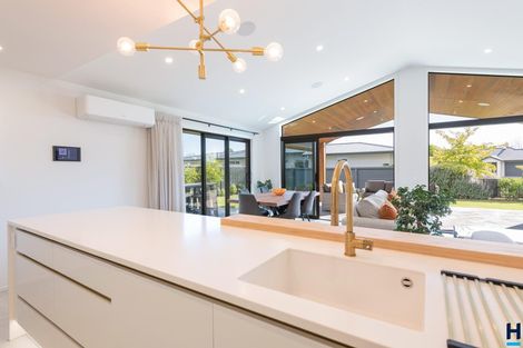 Photo of property in 4 Puketutu Grove, Motueka, 7120