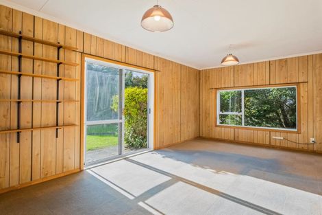 Photo of property in 19 Mahoe Street, Otaki Beach, Otaki, 5512