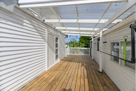 Photo of property in 52 Don Buck Road, Massey, Auckland, 0614