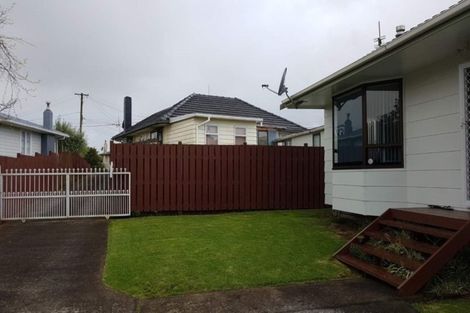 Photo of property in 2/8 Olive Crescent, Papatoetoe, Auckland, 2025