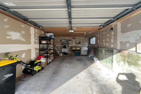 Photo of property in 30 Fitzpatrick Street, Newlands, Wellington, 6037