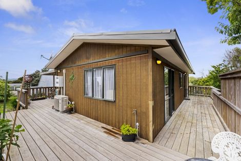 Photo of property in 78 Howard Road, Orere Point, Papakura, 2585