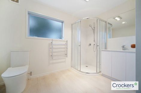 Photo of property in 2/75 Atkinson Road, Titirangi, Auckland, 0604