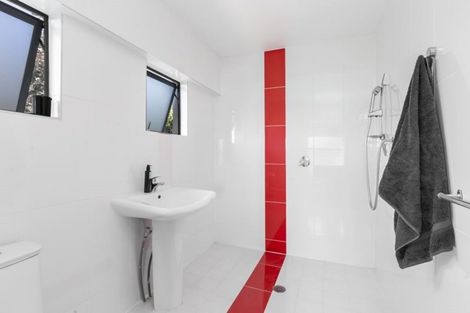 Photo of property in 2/1 Richmond Avenue, Northcote Point, Auckland, 0627