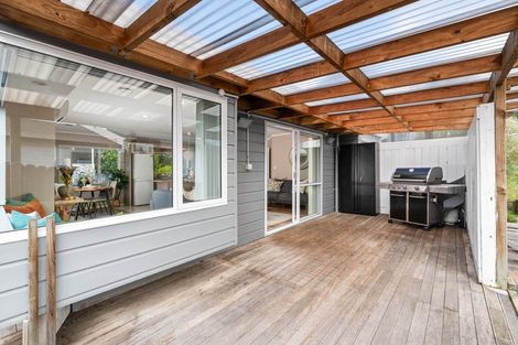 Photo of property in 2/21 Lochend Place, Highland Park, Auckland, 2010