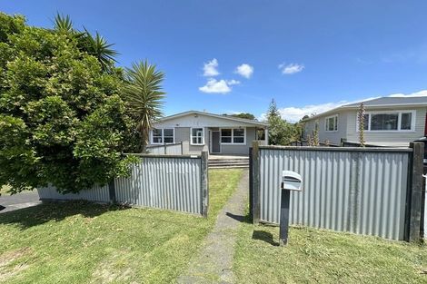 Photo of property in 11 Fordham Street, Beach Haven, Auckland, 0626