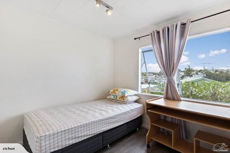 Photo of property in 1/22 Fernlea Rise, Bayview, Auckland, 0629