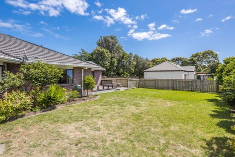 Photo of property in 2 Realm Drive, Paraparaumu, 5032
