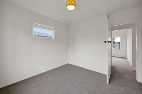 Photo of property in 5 Nikau Street, Inglewood, 4330