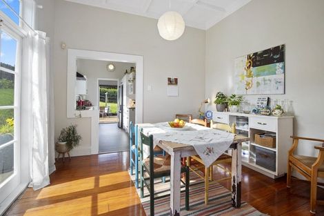 Photo of property in 11 Trosk Place, Waiuku, 2123