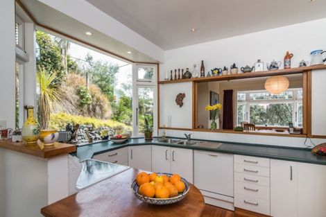 Photo of property in 129 Wadestown Road, Wadestown, Wellington, 6012