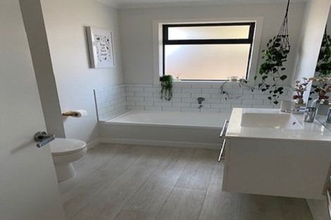 Photo of property in 8 Thomas Way, Brightwater, 7022