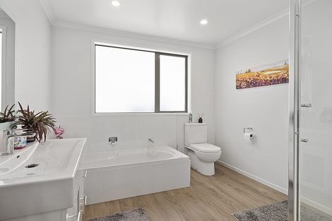 Photo of property in 43 Orion Drive, Welcome Bay, Tauranga, 3112