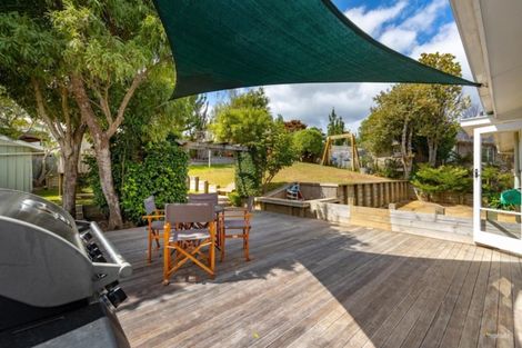 Photo of property in 19 Vista Crescent, Maoribank, Upper Hutt, 5018