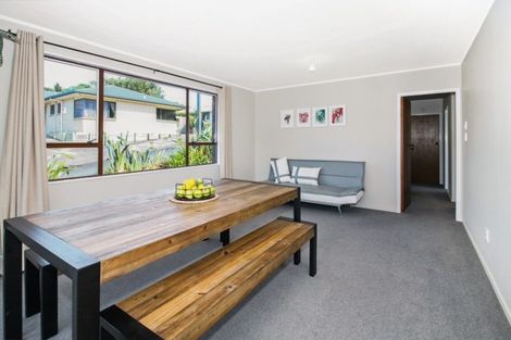 Photo of property in 28 Moulton Street, Moturoa, New Plymouth, 4310