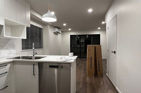 Photo of property in 63 Morihana Close, Glen Eden, 0602