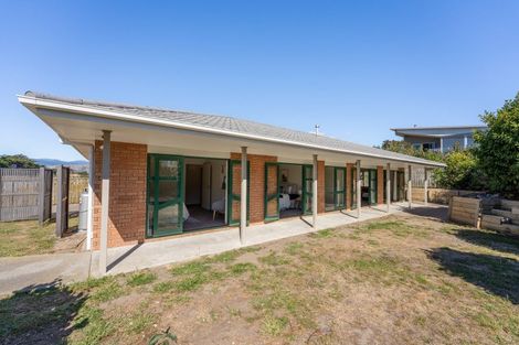 Photo of property in 13 Brendan Drive, Te Horo Beach, Otaki, 5581