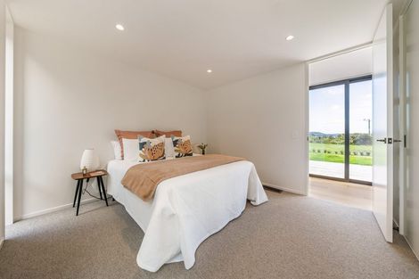 Photo of property in 43 Paekakariki Hill Road, Pauatahanui, Porirua, 5381