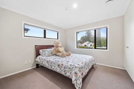 Photo of property in 37 Parkhill Road, Mellons Bay, Auckland, 2014