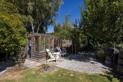 Photo of property in 270 Beacon Point Road, Wanaka, 9305