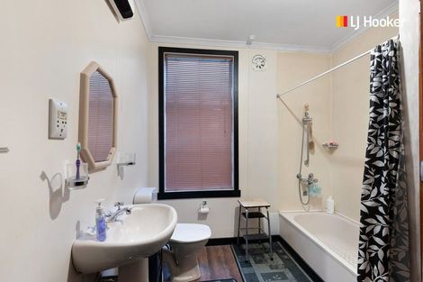 Photo of property in 71 Gladstone Road North, Dalmore, Dunedin, 9010