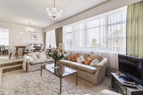 Photo of property in 11 Palmer Avenue, Glen Eden, Auckland, 0602