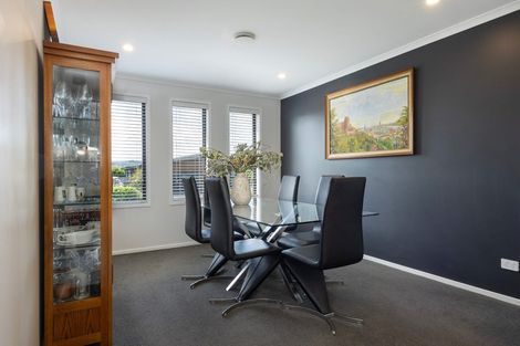 Photo of property in 61 Vinistra Road, Kumeu, 0810