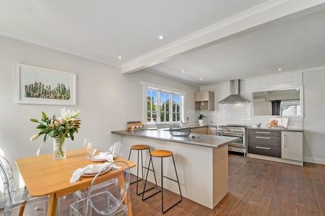 Photo of property in 5 Alice Street, Riverhead, 0820