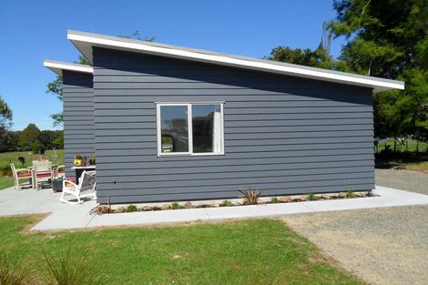 Photo of property in 17 Old Woodcocks Road, Kaipara Flats, Warkworth, 0981