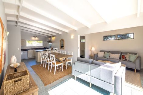 Photo of property in 1 Puriri Road, Oneroa, Waiheke Island, 1081