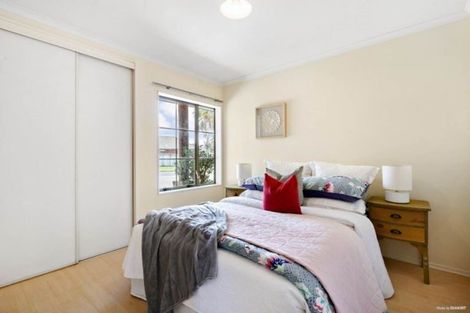 Photo of property in 3 Sheldon Place, Burswood, Auckland, 2013