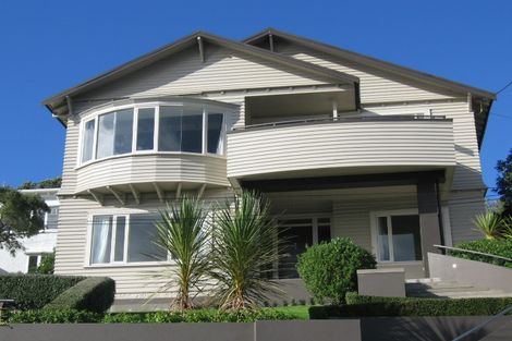 Photo of property in 43 The Crescent, Roseneath, Wellington, 6011