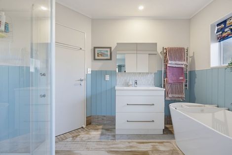 Photo of property in 9 Dalton Drive, Papamoa Beach, Papamoa, 3118